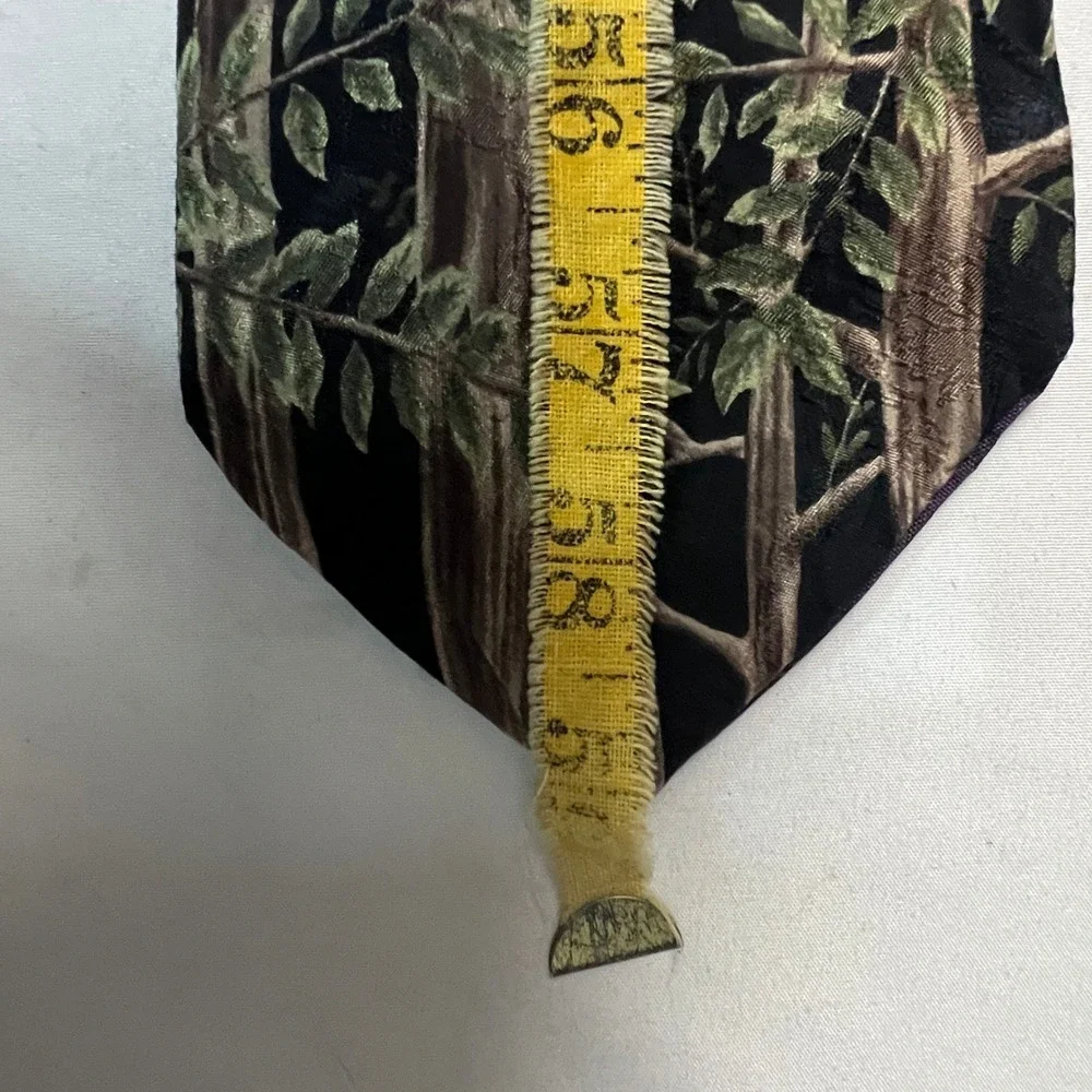Vintage 1995 Marc Dennis Koala‎ Hang-Out Novelty Silk Necktie Animal Print